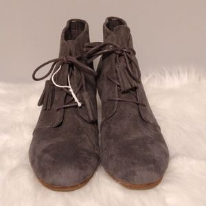 New Dr Scholl's Gray Booties